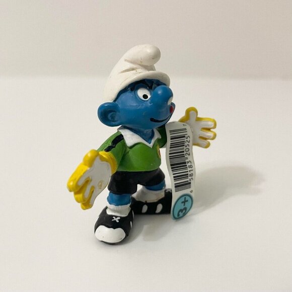 Smurfs Goalkeeper Smurf Soccer Goalie Figure PVC Toy Figurine - Picture 2 of 12